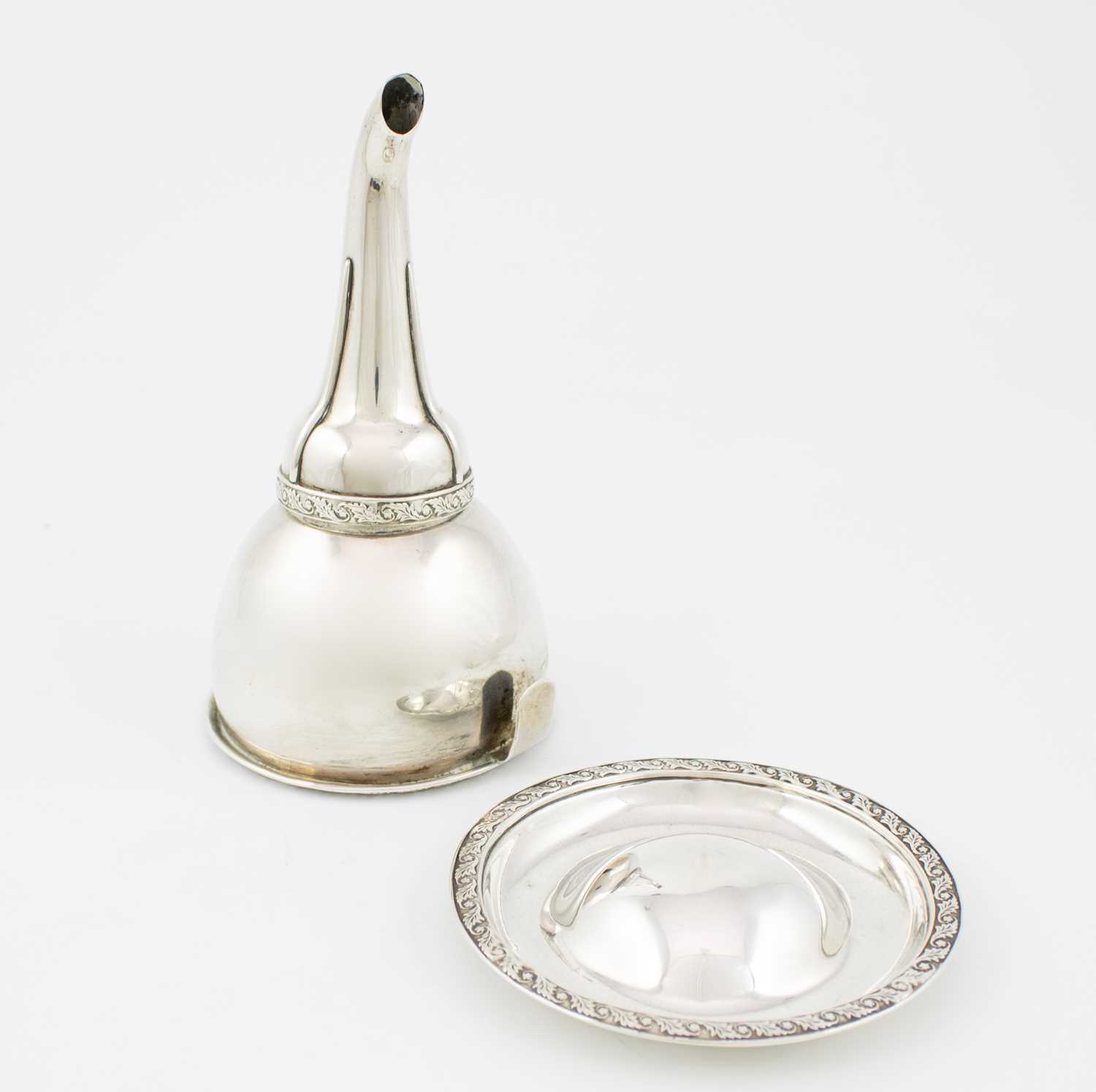 A George III Scottish silver wine funnel and stand, probably by John McDonald, Edinburgh 1819, - Image 2 of 2