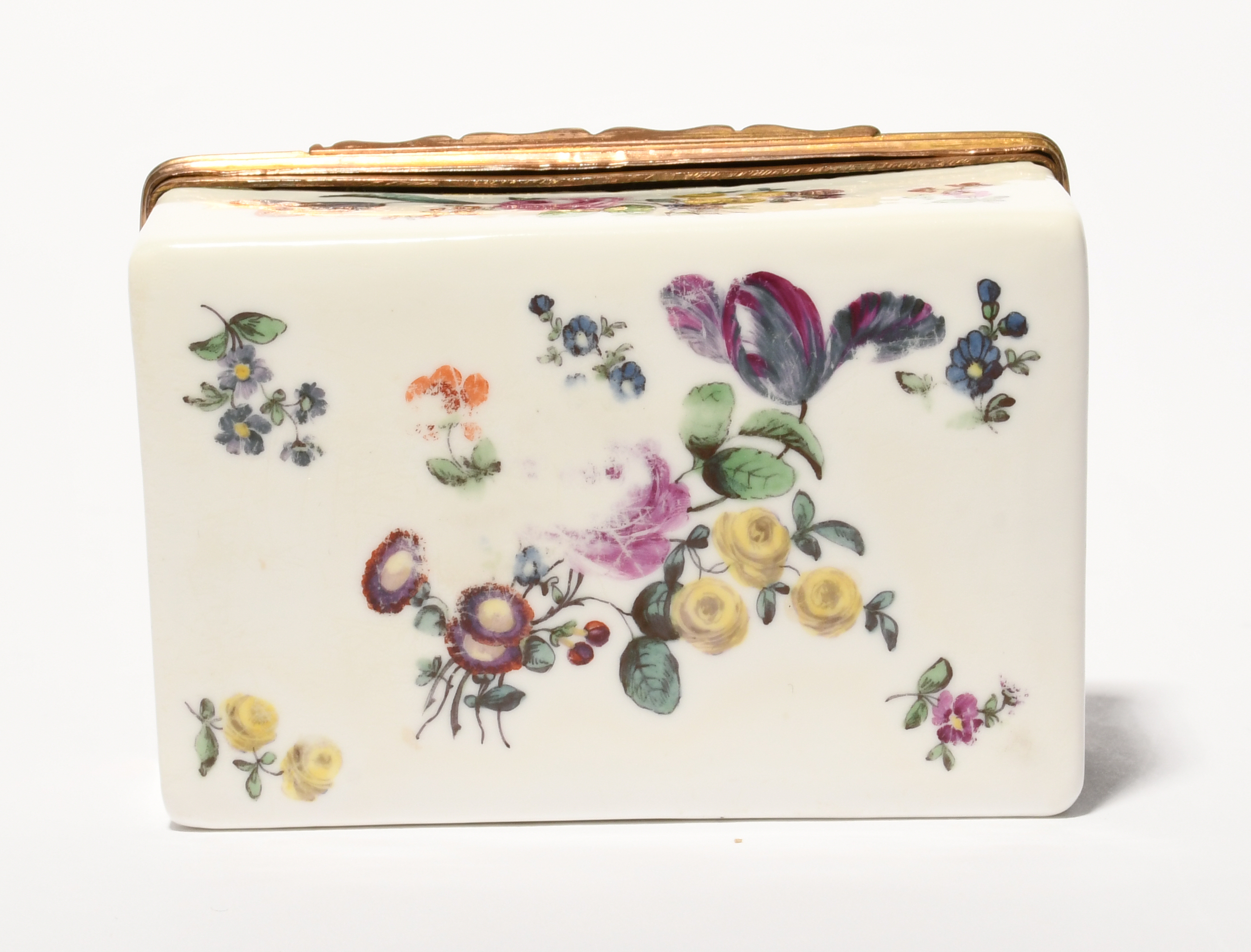 A German porcelain rectangular snuff box, c.1760-70, possibly Fürstenberg, the interior lid - Image 3 of 3