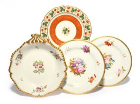 A pair of Barr, Flight and Barr small plates, c.1808-10, painted with single flower sprigs around