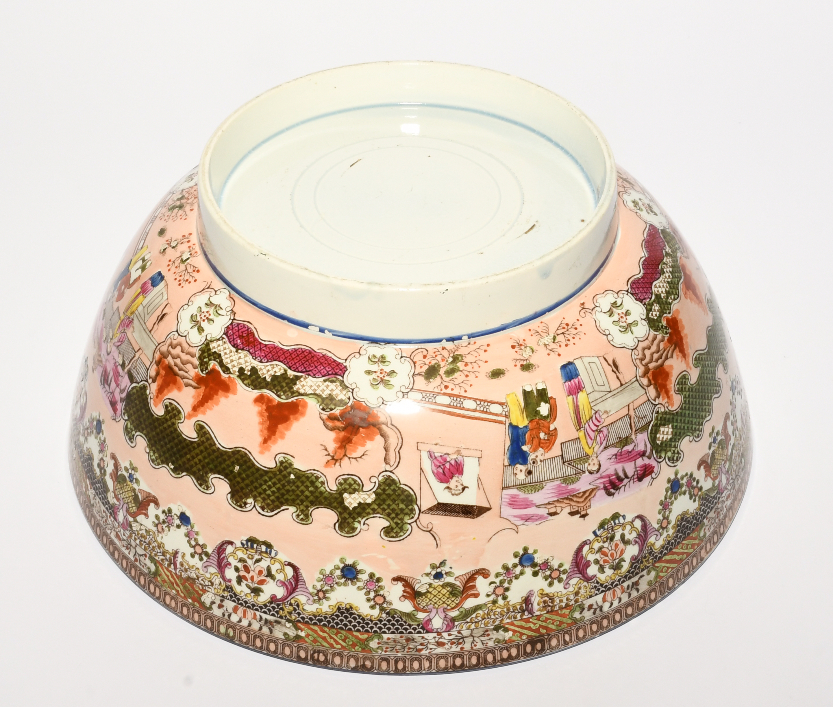 A very large pearlware punch bowl, 19th century, printed and hand-coloured in the Mandarin manner - Image 3 of 3