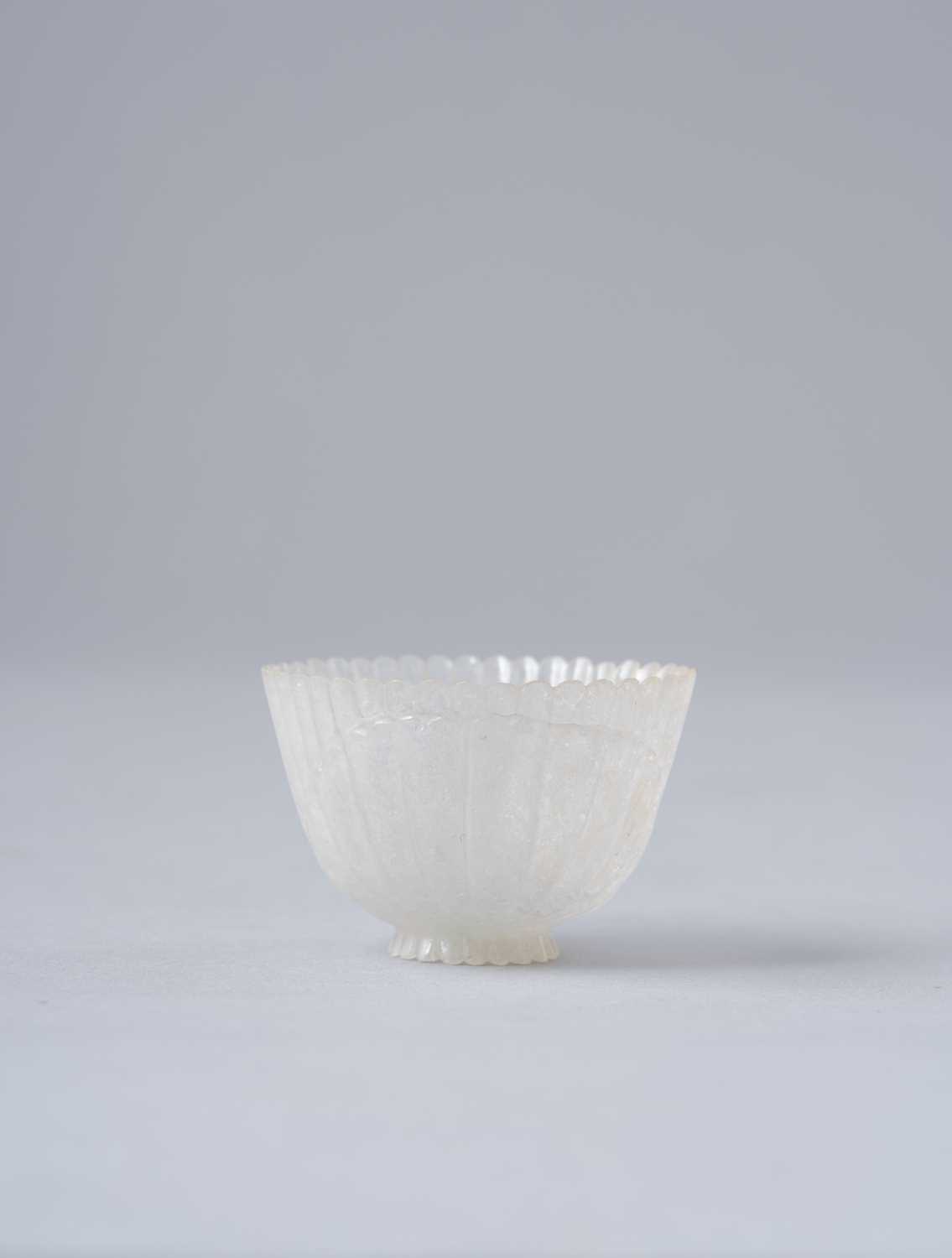 A RARE MINIATURE WHITE JADEITE MUGHAL-STYLE CUP 18TH/19TH CENTURY Finely carved as a chrysanthemum - Image 2 of 2