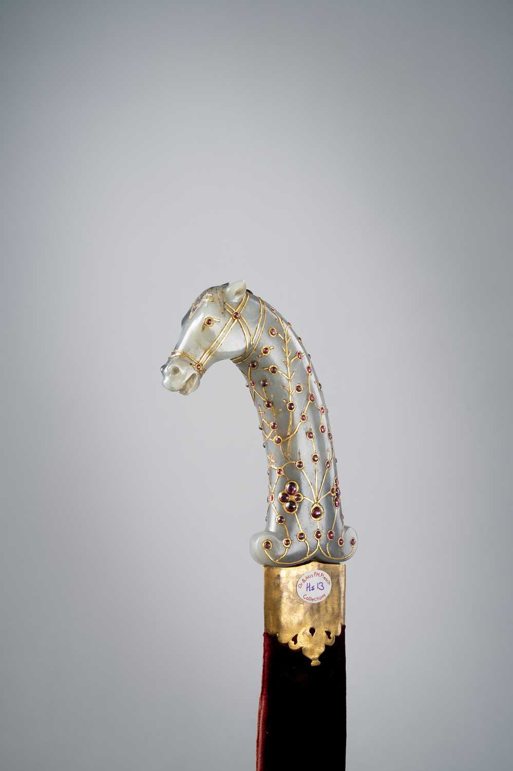 A MUGHAL GOLD AND GEM-SET JADE-HILTED HORSE-HEADED DAGGER, KHANJAR 17TH/18TH CENTURY The jade hilt - Image 2 of 3