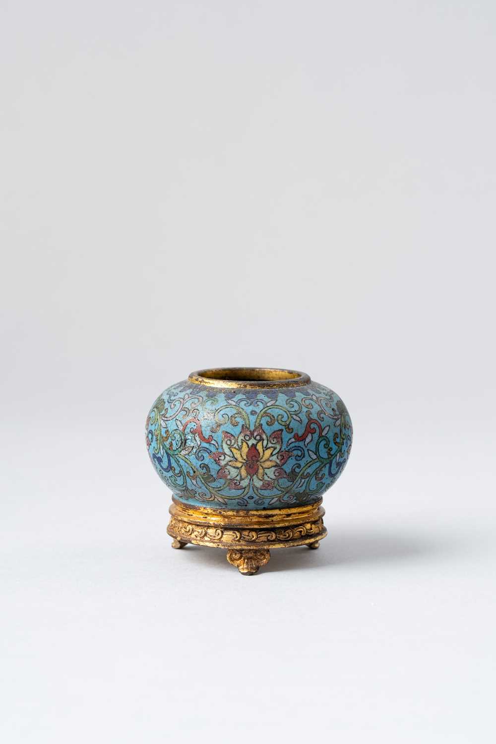 NO RESERVE A CHINESE CLOISONNE ENAMEL WATERPOT QING DYNASTY OR LATER The globular body decorated