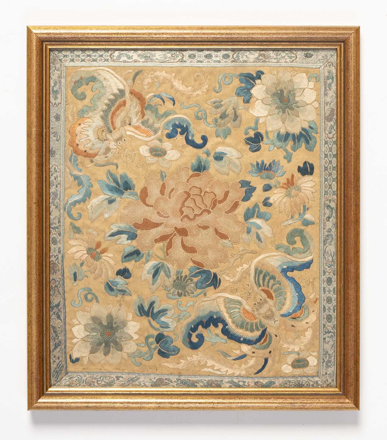 NO RESERVE A COLLECTION OF CHINESE EMBROIDERIES LATE QING DYNASTY Variously depicting flowers, - Image 5 of 13
