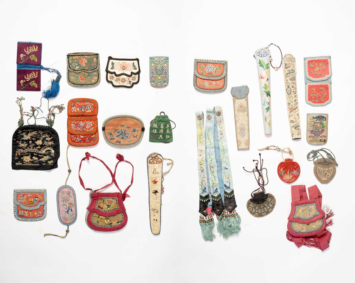 NO RESERVE A COLLECTION OF CHINESE TEXTILES QING DYNASTY Including purses, fan cases, sashes and