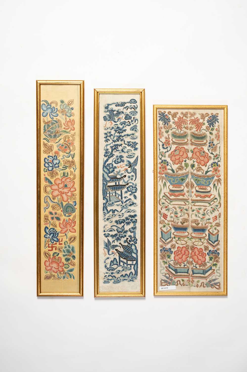 NO RESERVE A COLLECTION OF CHINESE EMBROIDERIES LATE QING DYNASTY Variously depicting flowers, - Image 7 of 13