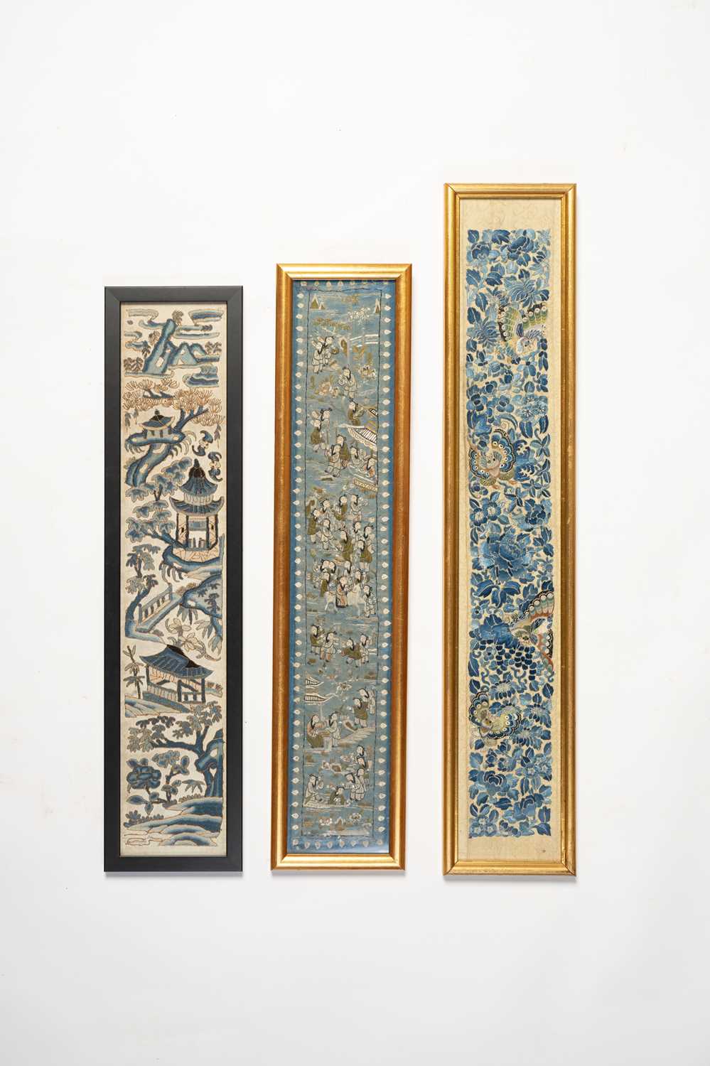 NO RESERVE A COLLECTION OF CHINESE EMBROIDERIES LATE QING DYNASTY Variously depicting flowers, - Image 6 of 13