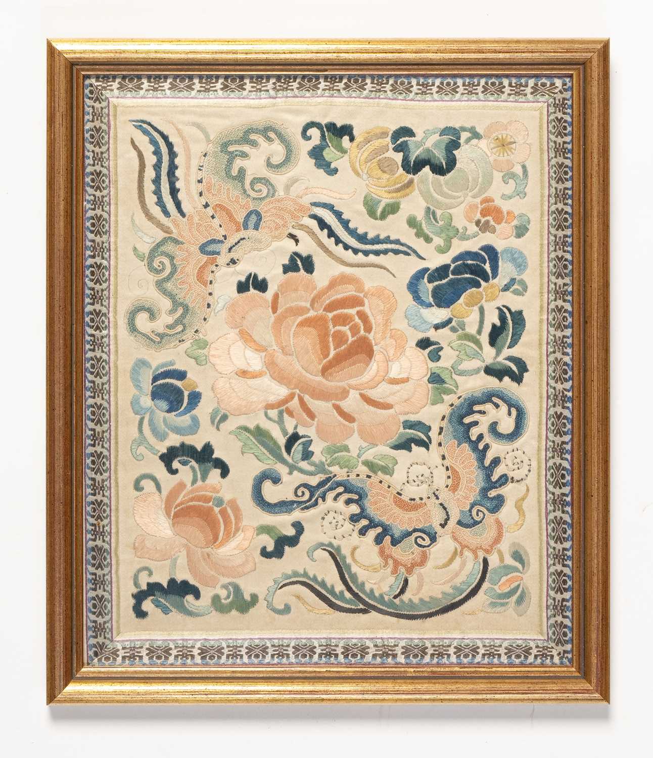 NO RESERVE A COLLECTION OF CHINESE EMBROIDERIES LATE QING DYNASTY Variously depicting flowers, - Image 4 of 13