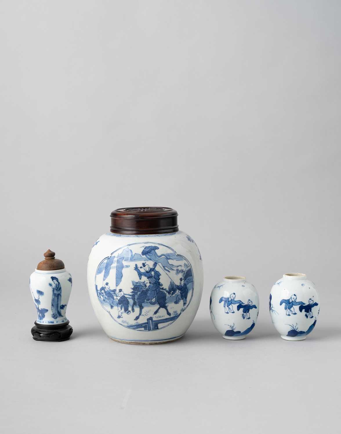 NO RESERVE FOUR CHINESE BLUE AND WHITE ITEMS KANGXI 1662-1722 Comprising: an ovoid jar decorated