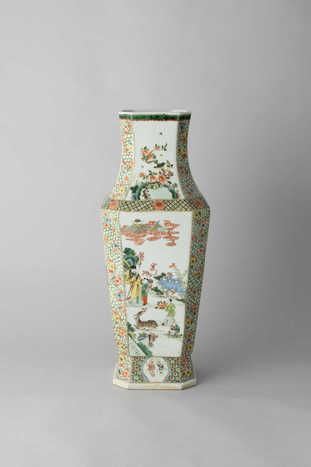 A LARGE CHINESE FAMILLE VERTE 'FIGURAL' VASE LATE QING DYNASTY The octagonal-section body with a
