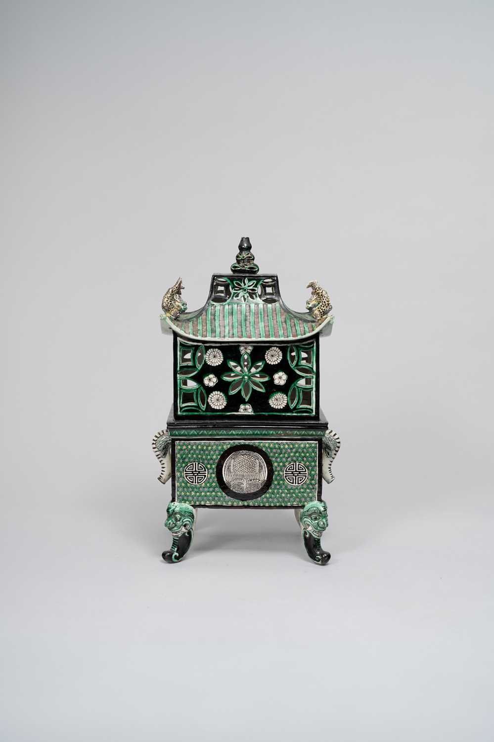 A CHINESE FAMILLE NOIRE RECTANGULAR INCENSE BURNER AND COVER LATE QING DYNASTY Shaped as a pagoda,