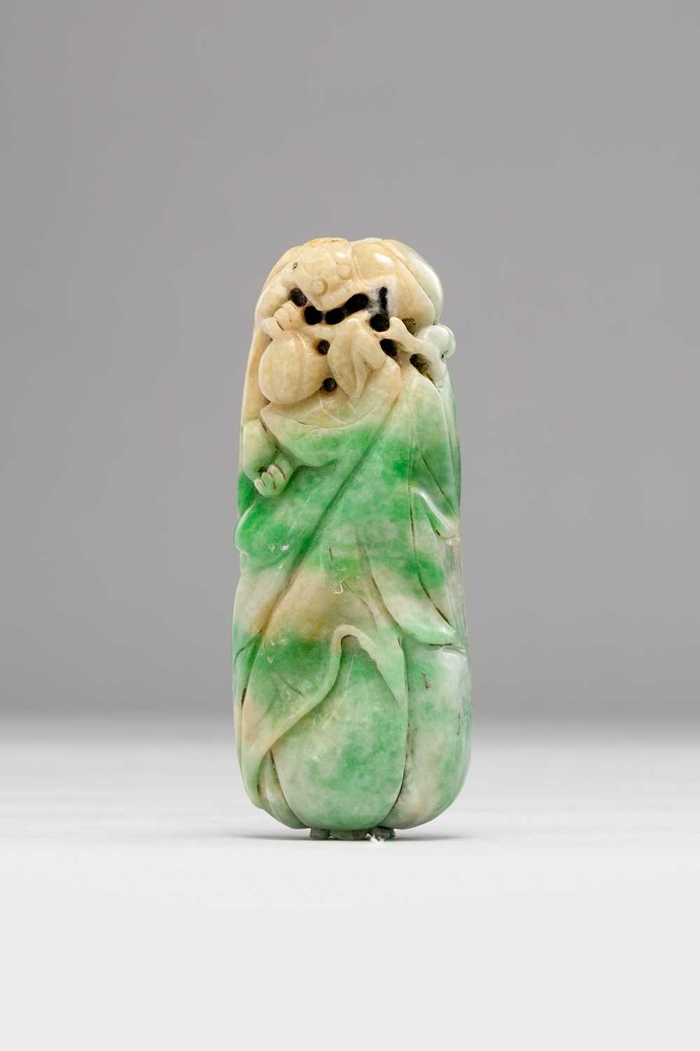NO RESERVE A CHINESE JADEITE CARVING OF A GOURD QING DYNASTY OR LATER Carved with a squirrel