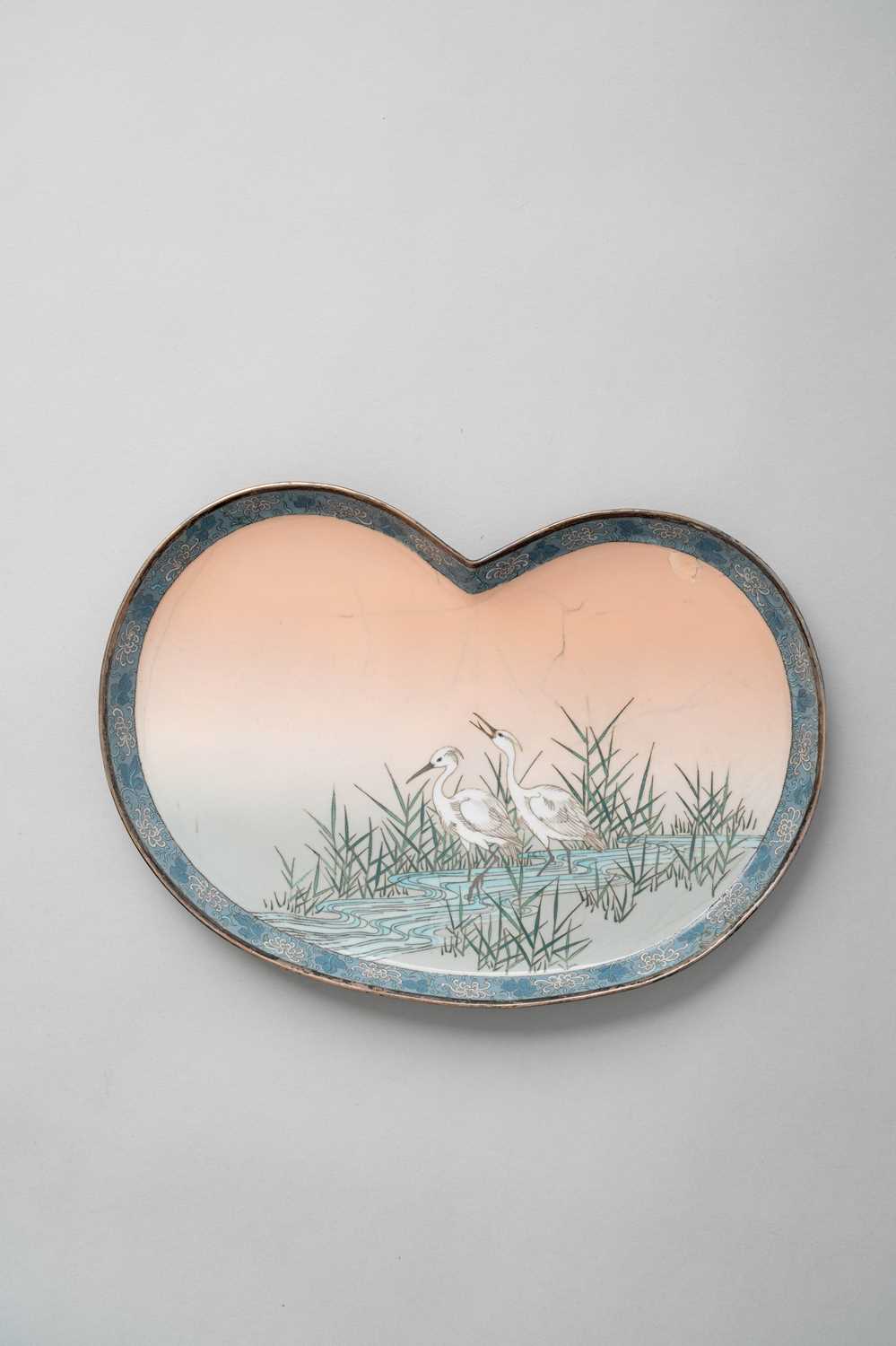 NO RESERVE A JAPANESE CLOISONNE TRAY BY GONDA HIROSUKE I OR II MEIJI ERA, 19TH/20TH CENTURY Of