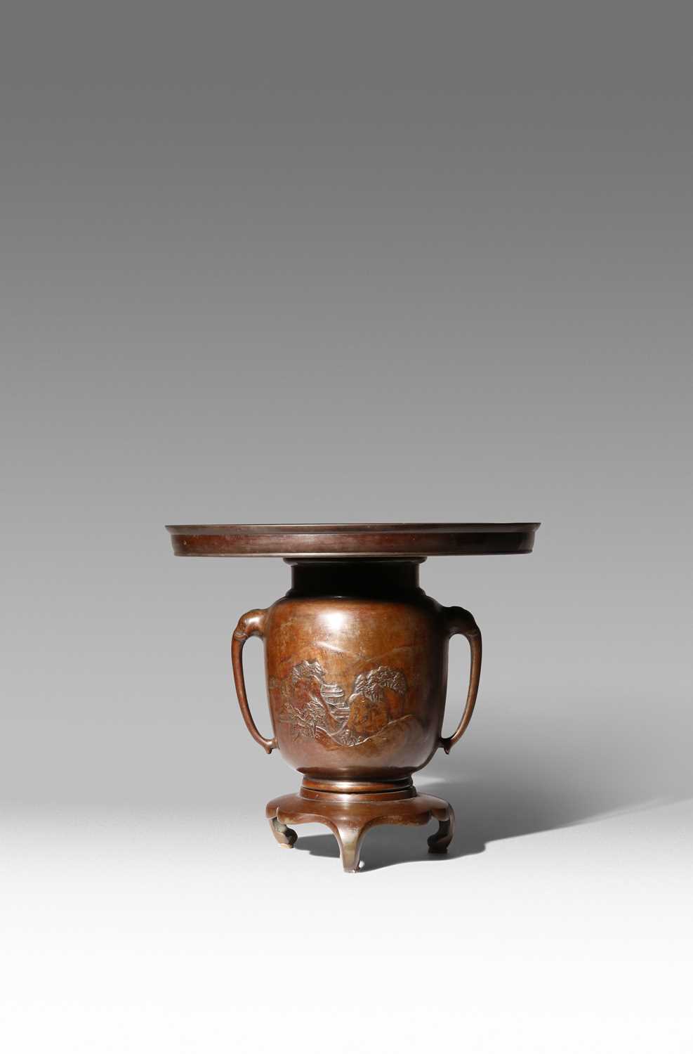 NO RESERVE A JAPANESE BRONZE VASE (USUBATA) MEIJI OR TAISHO, 19TH OR 20TH CENTURY In two parts,