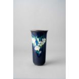 A TALL JAPANESE CLOISONNE VASE BY THE ANDO JUBEI COMPANY TAISHO ERA, 20TH CENTURY The slightly-