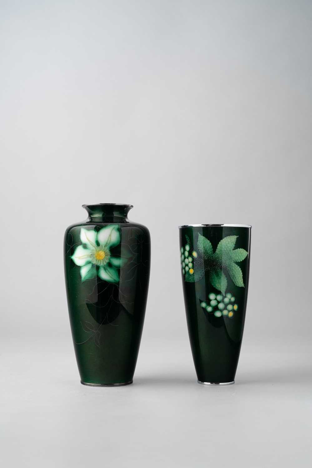 A JAPANESE CLOISONNE VASE BY THE ANDO JUBEI COMPANY SHOWA ERA, 20TH CENTURY Of baluster shape with a