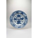 NO RESERVE A LARGE JAPANESE BLUE AND WHITE KRAAK-STYLE DISH EDO PERIOD, C.1700 The well painted with