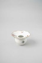 A RARE JAPANESE KAKIEMON SPITTOON EDO PERIOD, 17TH CENTURY With a bulbous body and a wide