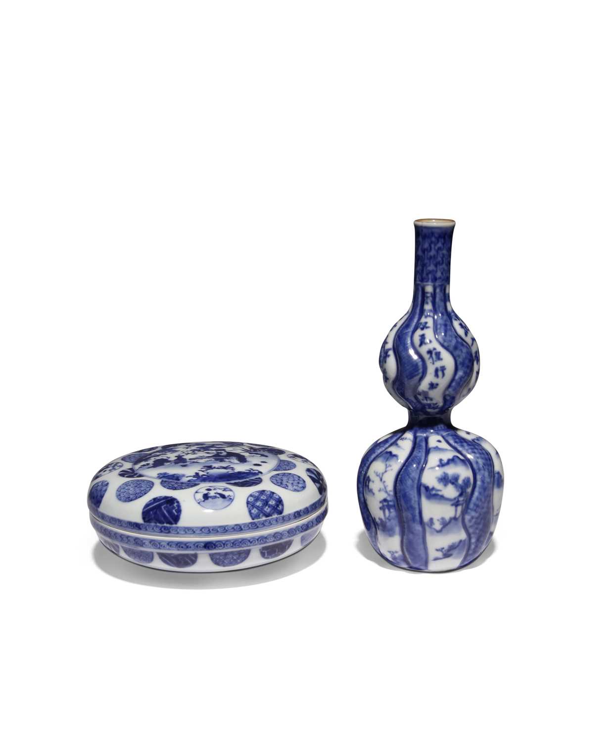 A JAPANESE BLUE AND WHITE BOX AND COVER AND A VASE EDO OR MEIJI, 19TH OR 20TH CENTURY Both pieces