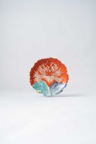NO RESERVE A RARE JAPANESE CHRYSANTHEMUM-SHAPED MOULDED DISH EDO PERIOD, 17TH CENTURY Painted in