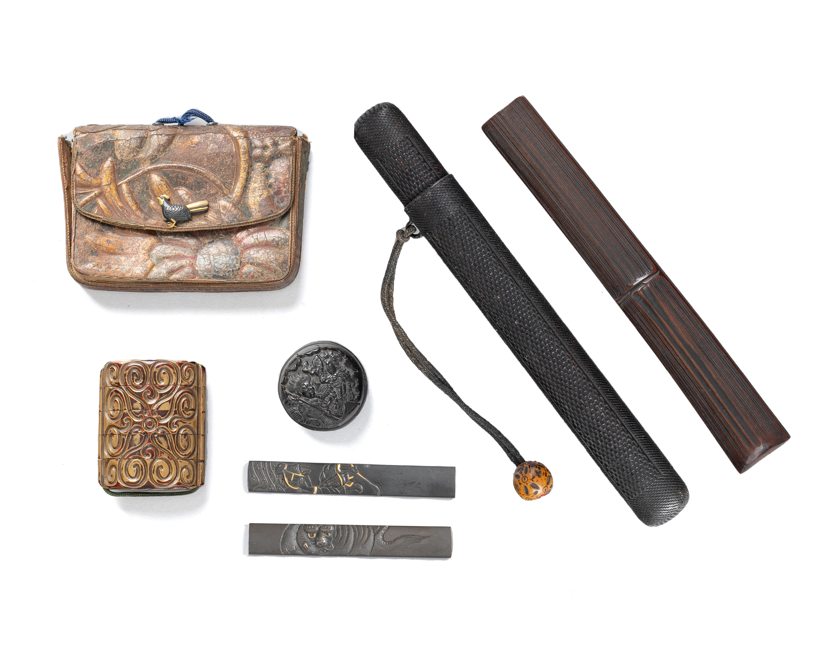 NO RESERVE A SMALL COLLECTION OF JAPANESE ITEMS EDO AND MEIJI, 19TH/20TH CENTURY Comprising: two