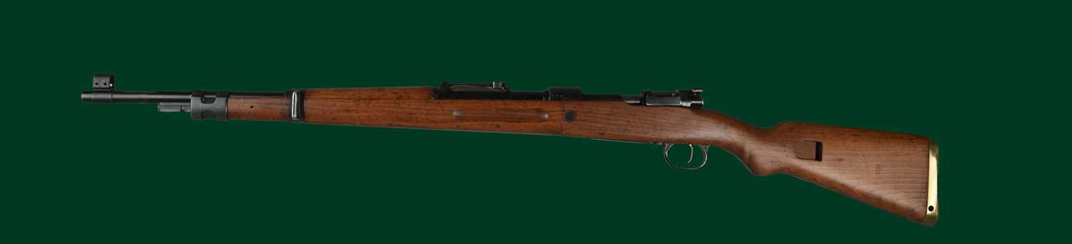 Ƒ Fabrique Nationale: a 7.62x51mm Mauser bolt-action service rifle, serial number 04747, Columbian - Image 2 of 2