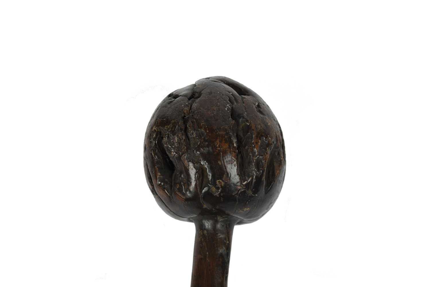 A Fijian throwing club (ula), multi-lobed head with dome finial, the slightly waisted haft with - Image 5 of 5
