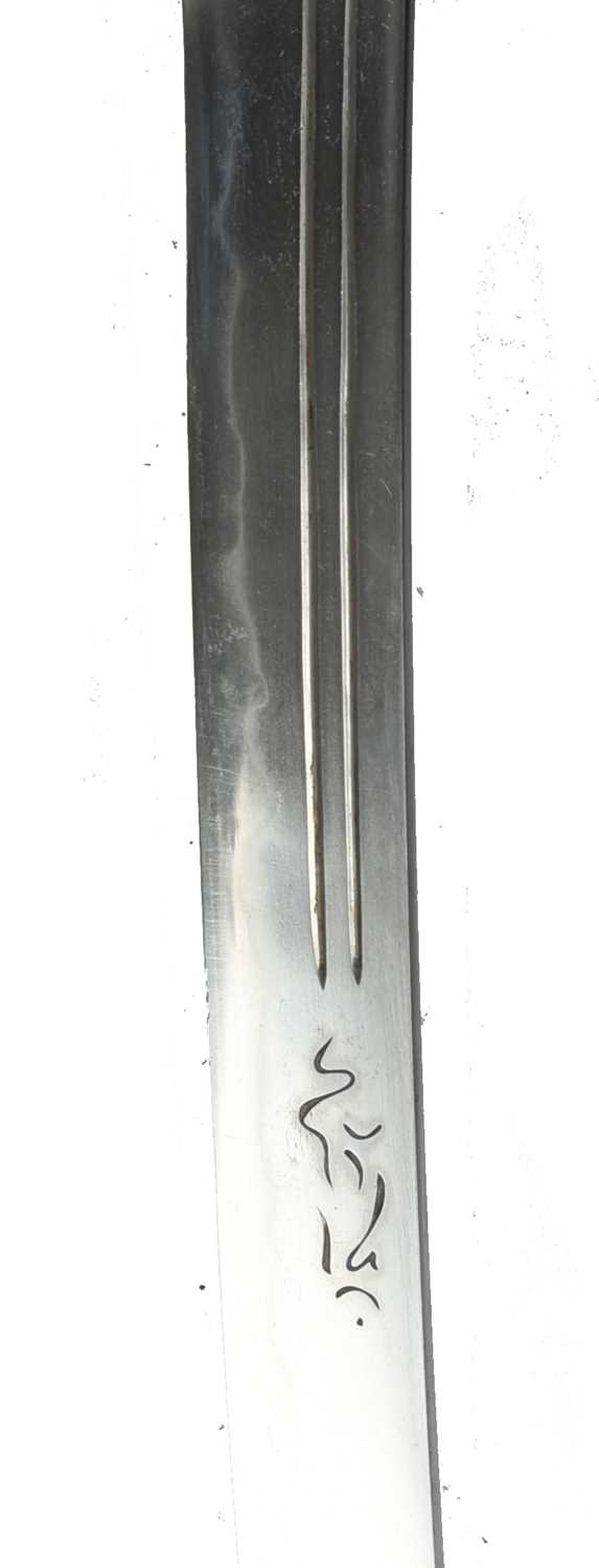 A Japanese dagger (ko-wakizashi), blade 13.25 in., hira-zukuri with horimono in the form of a - Image 3 of 3