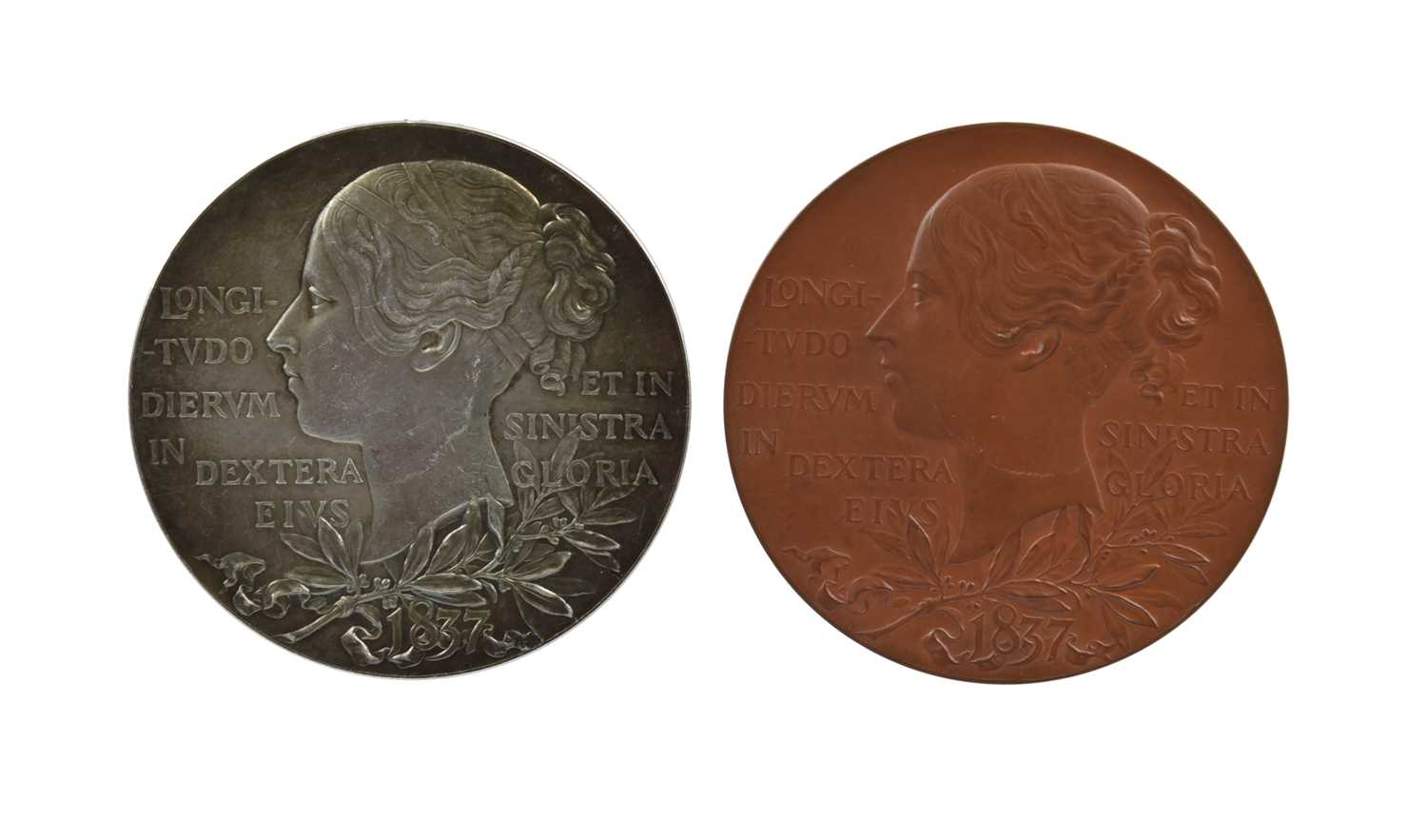Victoria, Diamond Jubilee 1897, a silver medal by G. W. De Saulles, veiled bust left, rev. young - Bild 2 aus 4