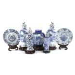 A SMALL COLLECTION OF CHINESE BLUE AND WHITE PORCELAIN LATE 18TH CENTURY AND LATER comprising: a