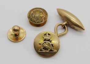 Group of antique 15ct jewellery comprising a single Royal Artillery cufflink and two dress studs,