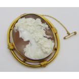 Good quality 19th century 9ct cameo brooch depicting a classical female, possibly Queen Omphale,