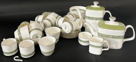 Royal Doulton Rondelay dinner, tea and coffee set comprising dinner plates, side plates, tea plates,