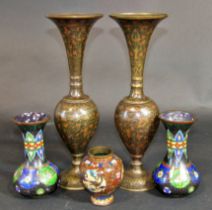 Collection of cloisonné vases; two pairs and a single (5)