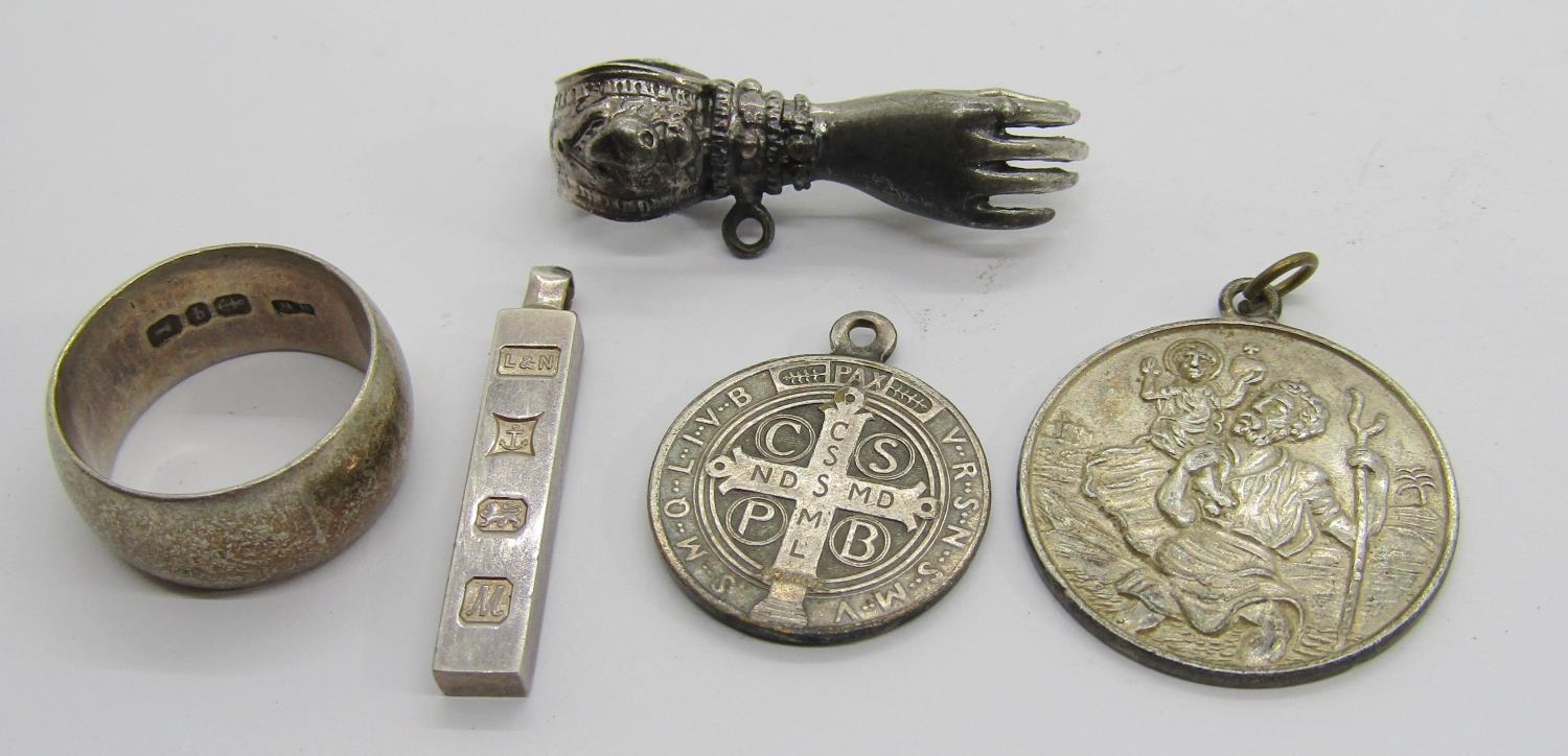 Collection of silver jewellery to include a Candida South Africa brooch depicting a drumming figure, - Image 2 of 3