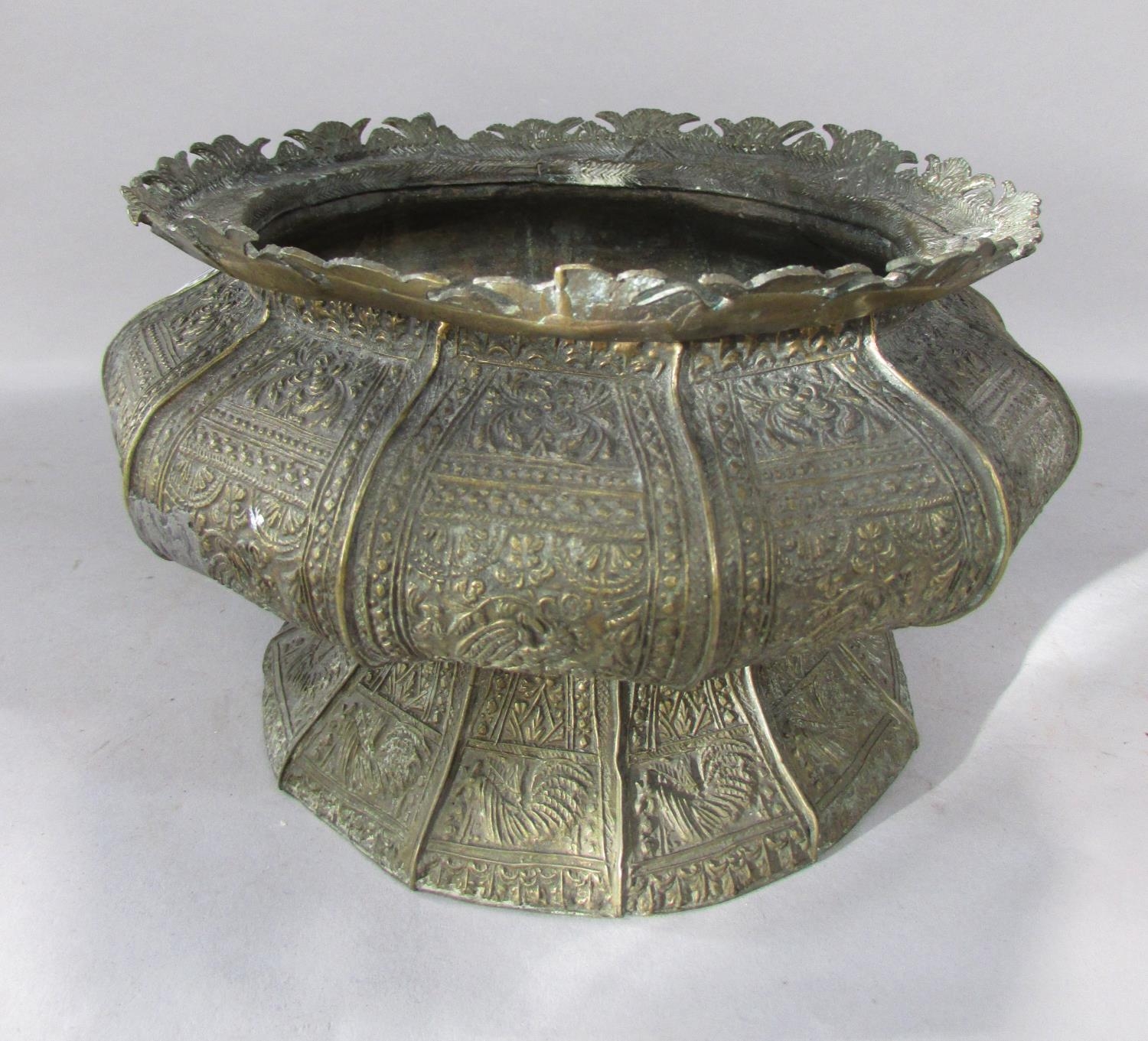 Two Indian brass vessels, both richly engraved with animals and flowers - Image 2 of 5