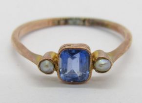 Antique 9ct sapphire and seed pearl three stone ring, maker 'J.Bs', Birmingham 1924, size M/N, 1.2g