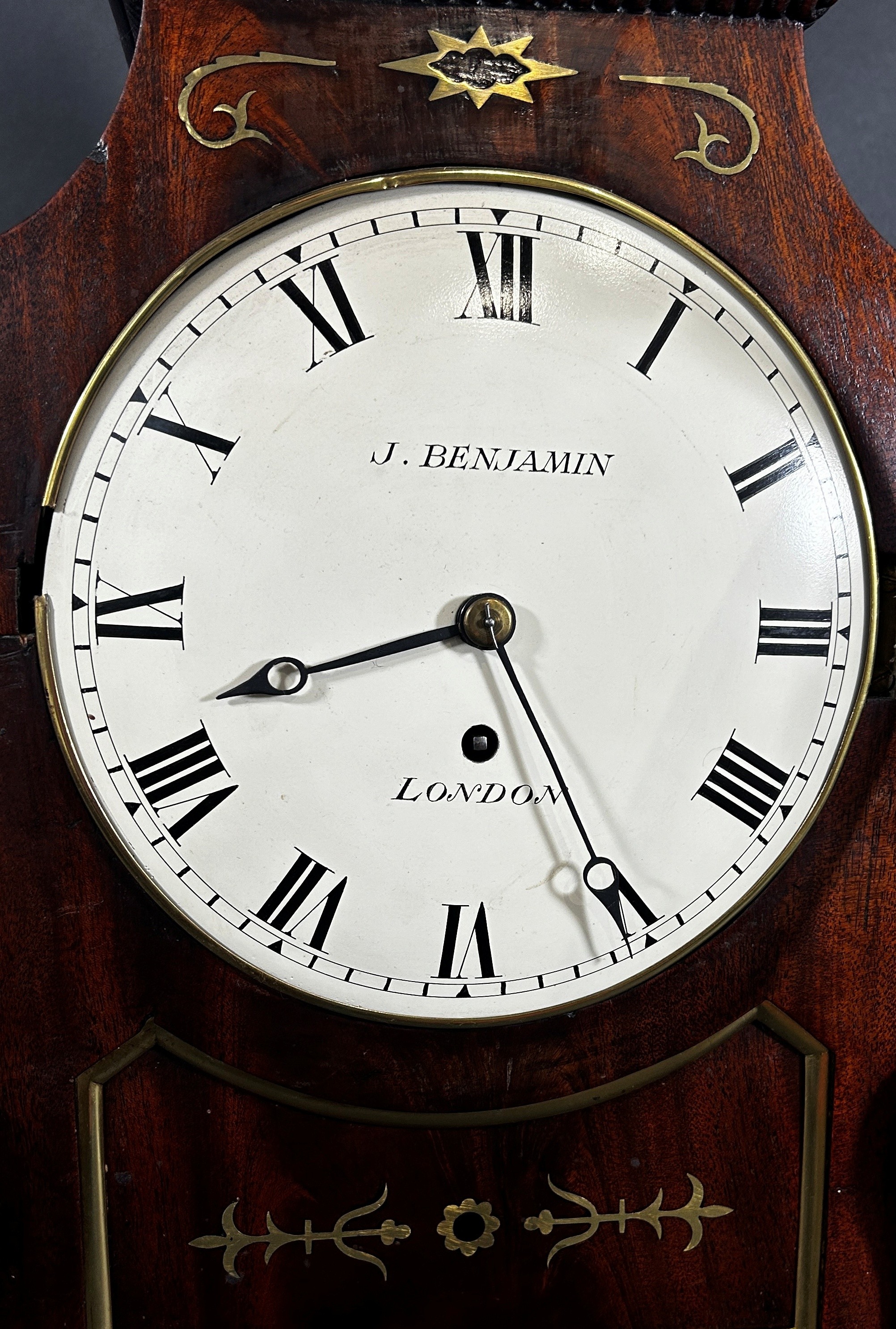 A Regency mahogany bracket clock the case with inlaid brass detail, enclosing a convex painted dial, - Image 3 of 5