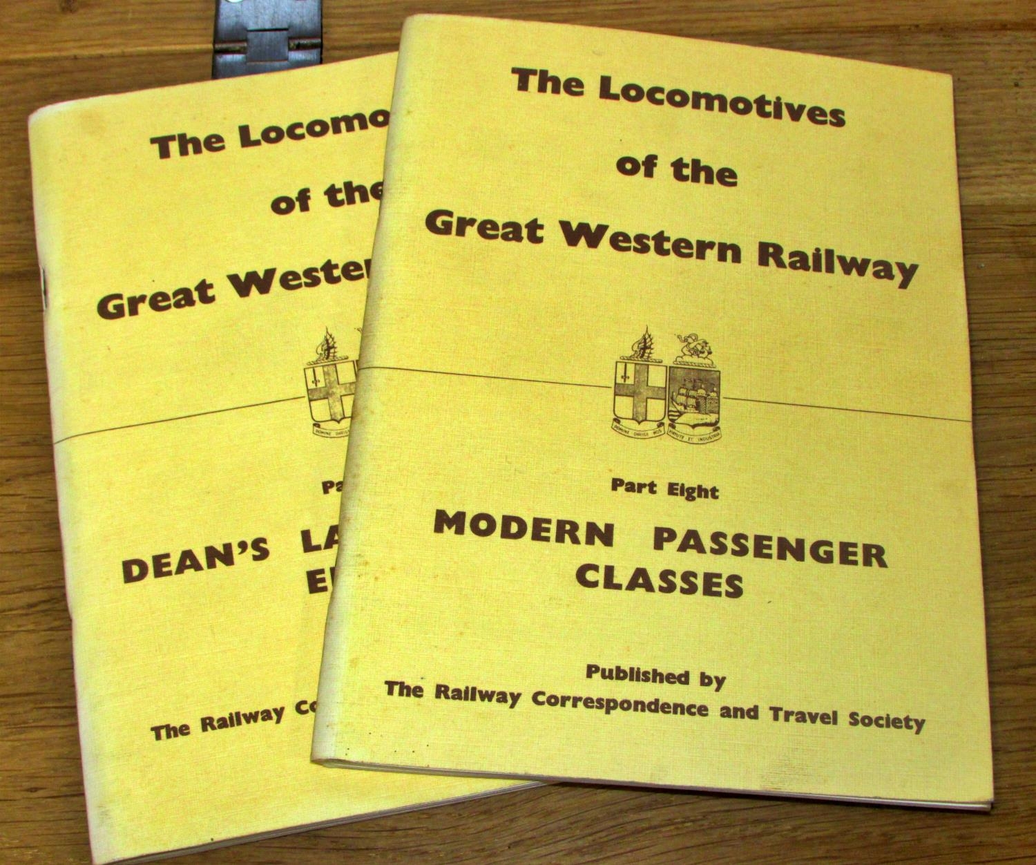 40+ volumes on the Great Western Railway & others to include Cooke's Atlas of the GWR together - Image 7 of 7