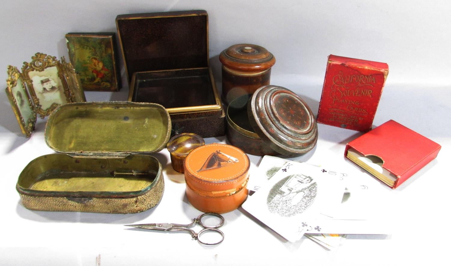 A collection of small miscellaneous boxes, two cloisonné bowls, a photo frame, spectacle case, - Image 3 of 3