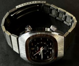 A gentleman’s Secura Signal Incabloc wristwatch, stainless steel strap, 17 jewel movement