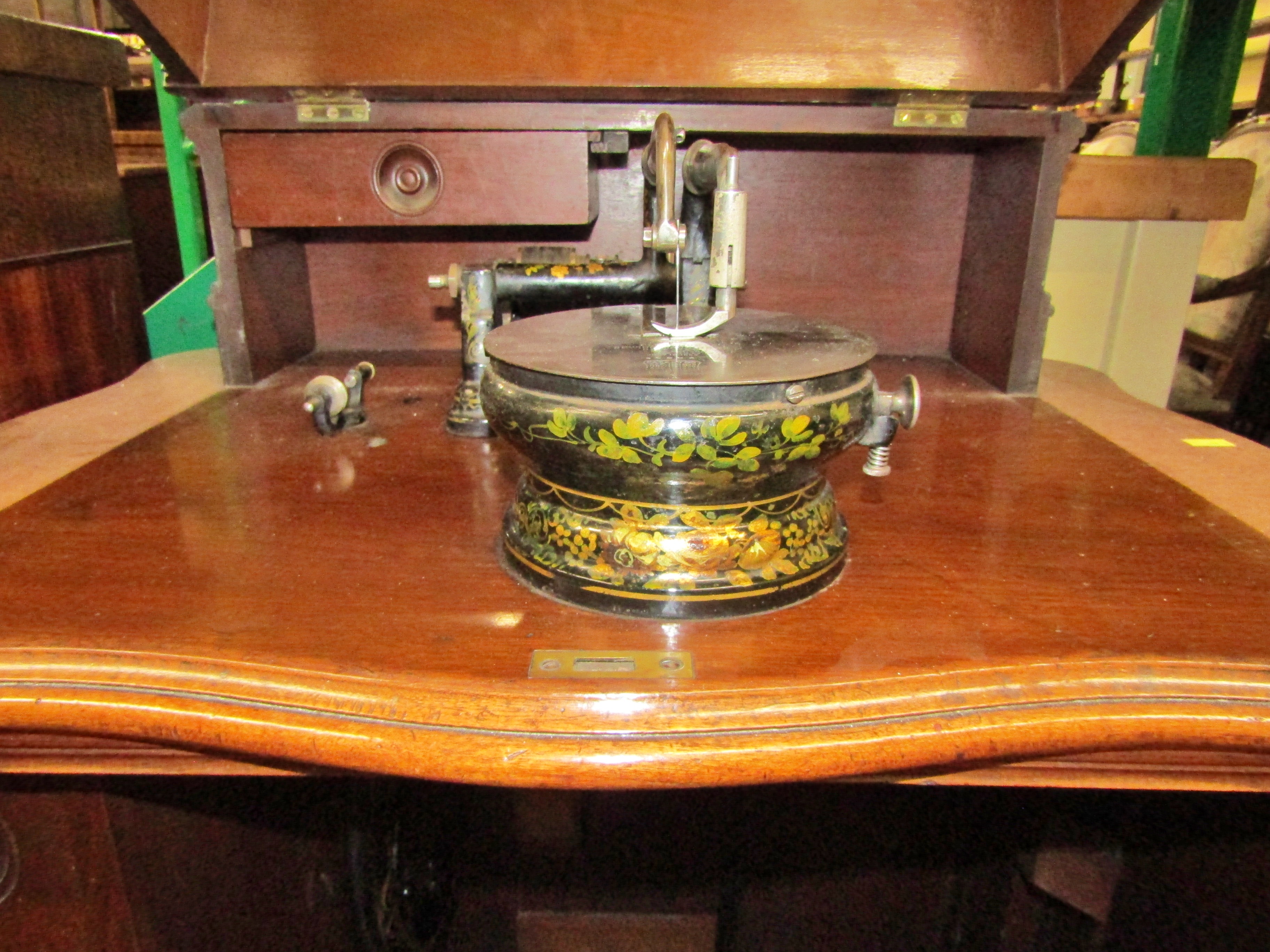 A rare 1865 Florence Sewing Machine co. in full cabinet no.35908 with floral decoration, complete - Image 13 of 17