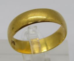 Antique 22ct wedding ring, size O/P, 4.2g