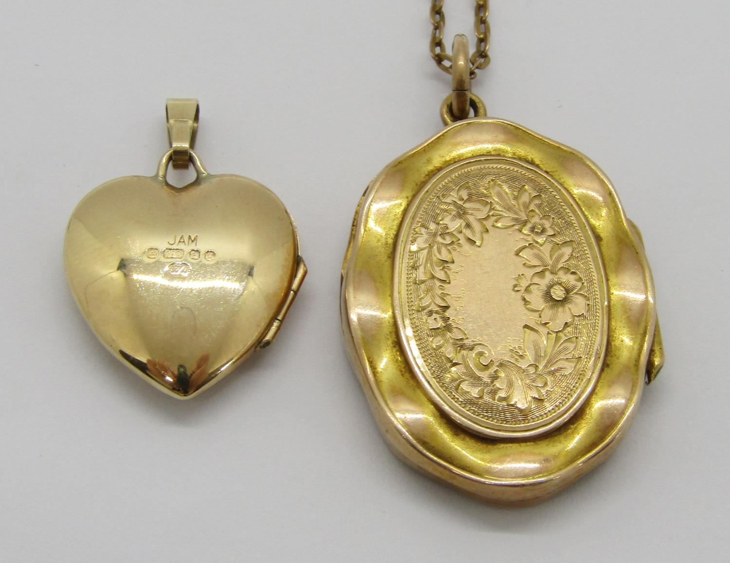 Aesthetic Movement 9ct locket pendant necklace and a further vintage heart shaped diamond set - Image 3 of 5