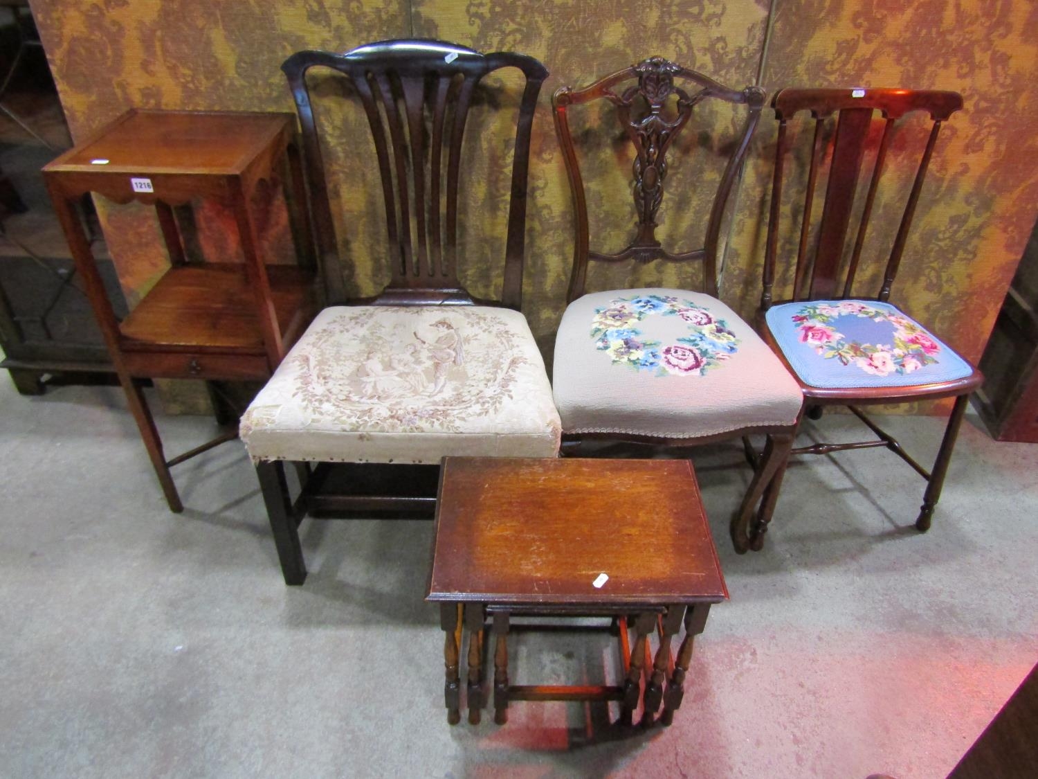 A Georgian mahogany washstand on square cut supports united by a shaped X framed stretcher, 79cm