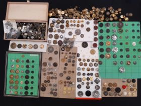 A large collection of good quality decorative and pictorial metal buttons including buttons with a