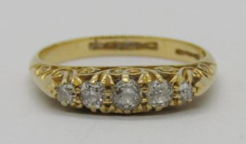 Edwardian 18ct graduated five stone diamond ring, size M/N, 2.8g