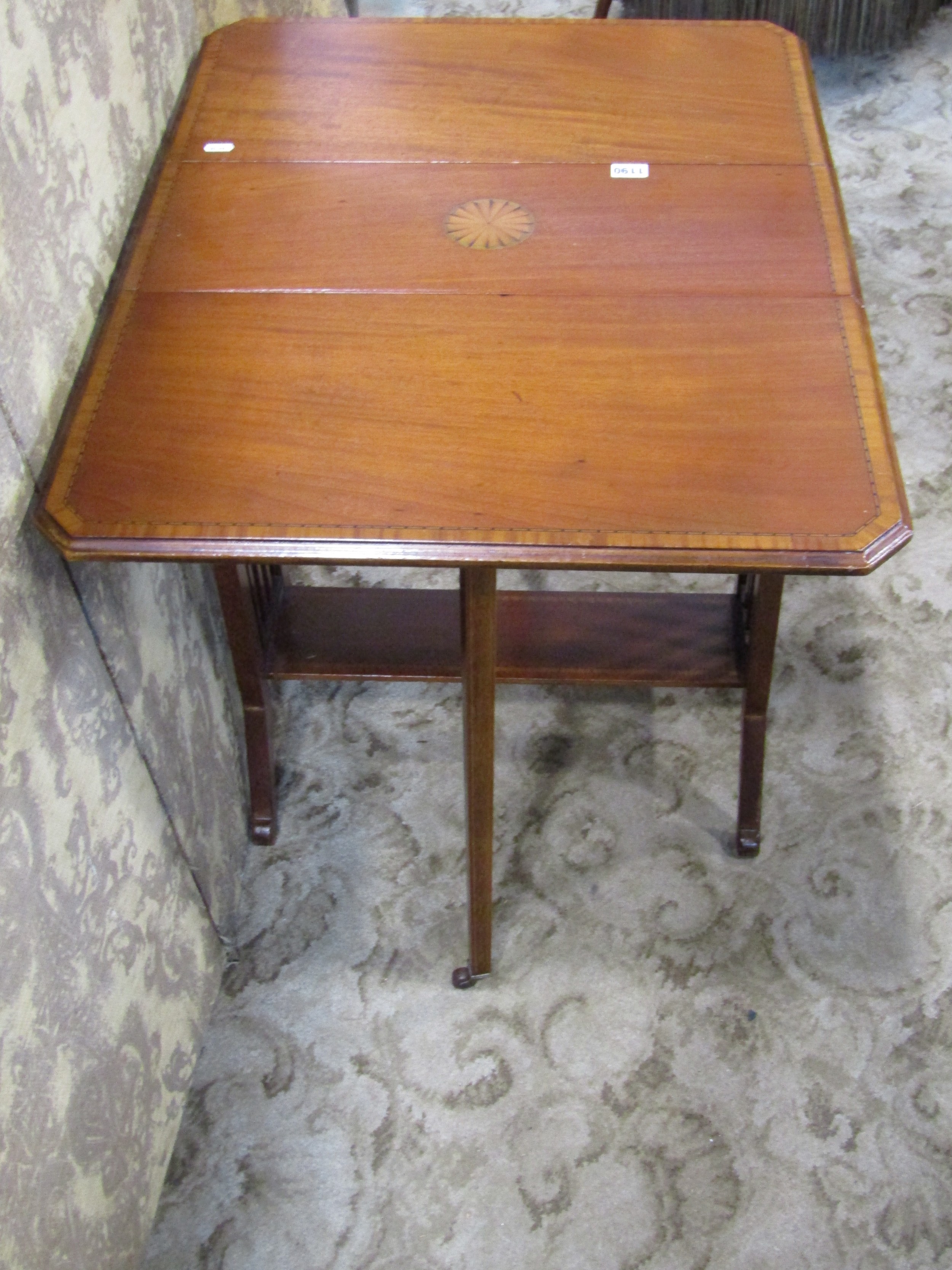 An inlaid Edwardian mahogany drop leaf Sutherland drop leaf tea table on splayed supports together - Image 7 of 7