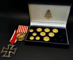 WWII iron cross (second class) Grande Guerre 1914-18 medal and dress buttons