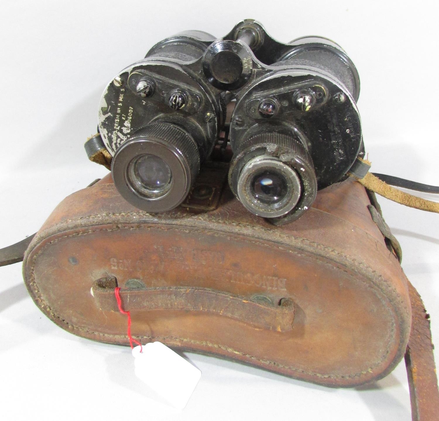 A pair of vintage binoculars and leather case, together with a leather shoulder bag and a - Image 2 of 6